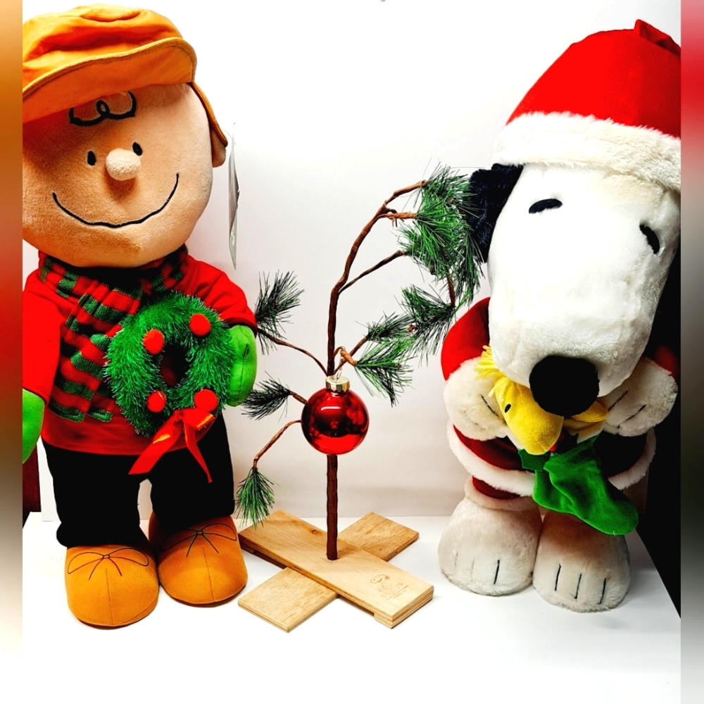 Gemmy Snoopy Peanut Charlie Brown Christmas Tree Holiday Greeter 24 Inch Plush
